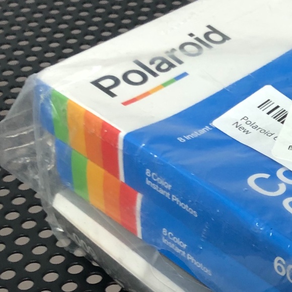 Polaroid 600 Core Film Triple Pack - Picture 4 of 4